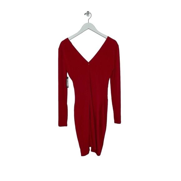Guess Womens Red Matte Jersey V-Neck Cocktail and Party Dress Size 8 NWT $108 - Picture 2 of 4